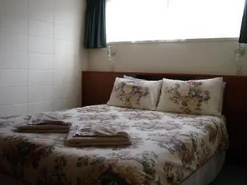 Pineland Motor Lodge Rotorua 3*,